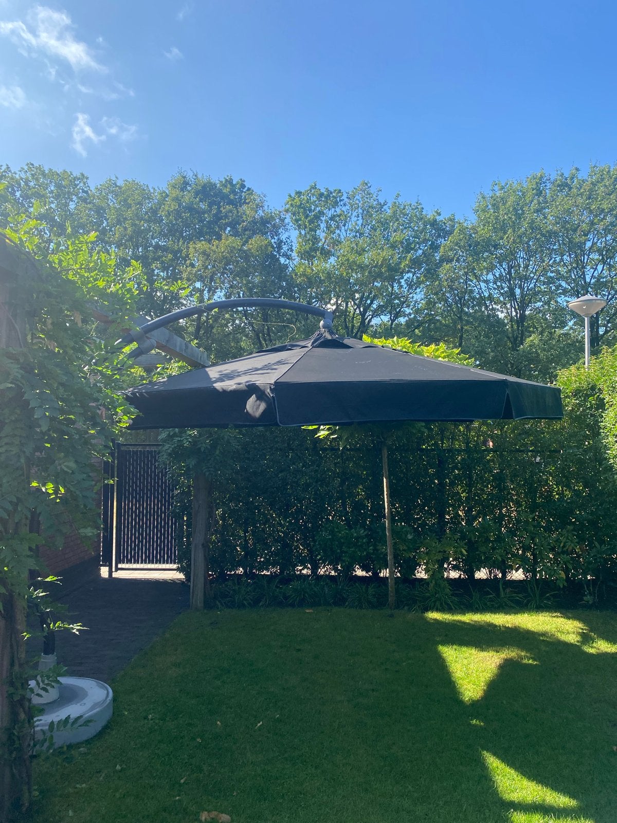 Zweefparasol - Zwart - Sun garden Easy 350/8, Ophalen, Gebruikt, Kantelbaar, 2 tot 3 meter