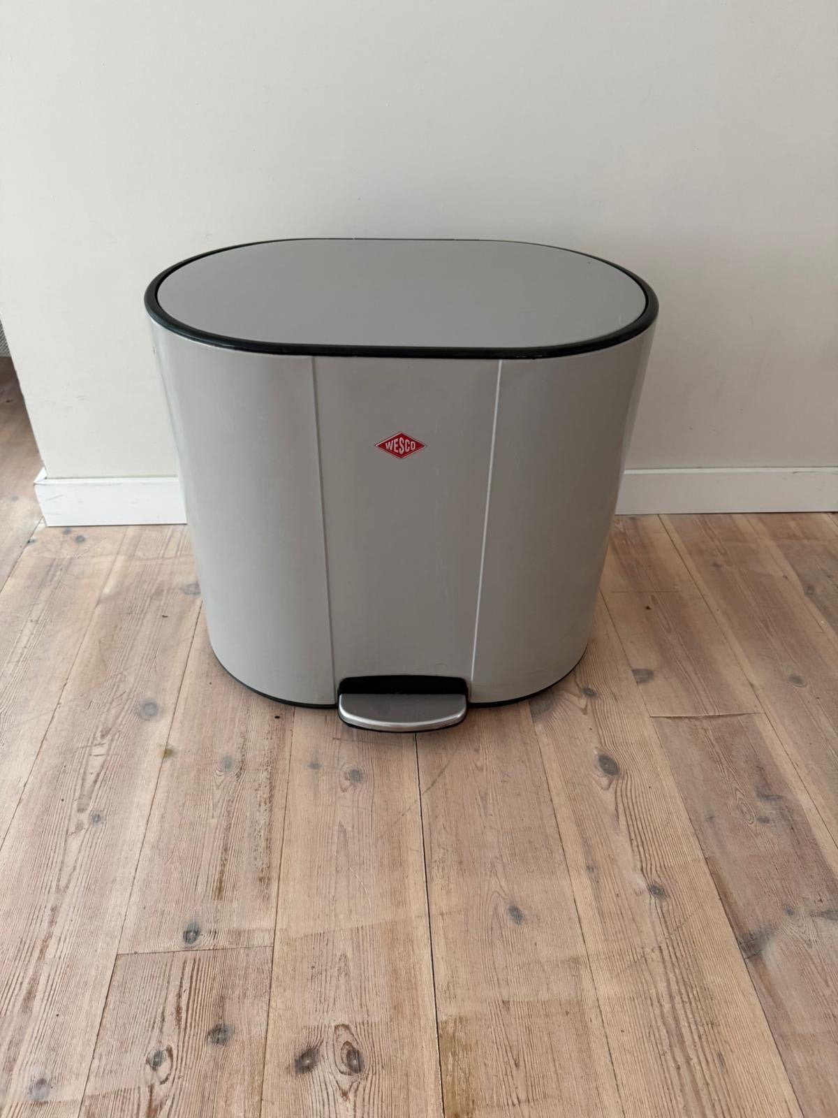 Wesco prullenbak met pedaal - prima staat, Huis en Inrichting, Woonaccessoires | Prullenbakken, Ophalen, 50 – 75, Met pedaal, 40 liter of meer