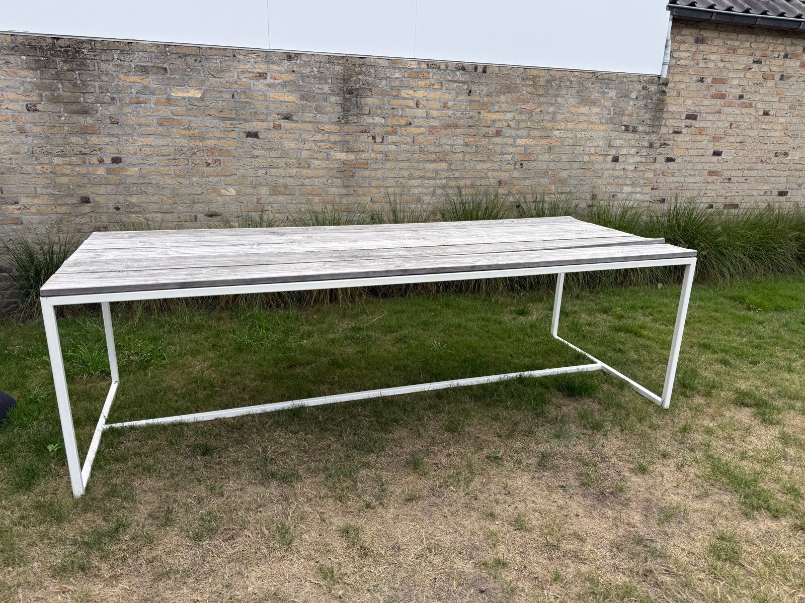 Grote tuintafel met Douglas houten blad en metalen onderstel, Ophalen, Gebruikt, Rechthoekig, Hout