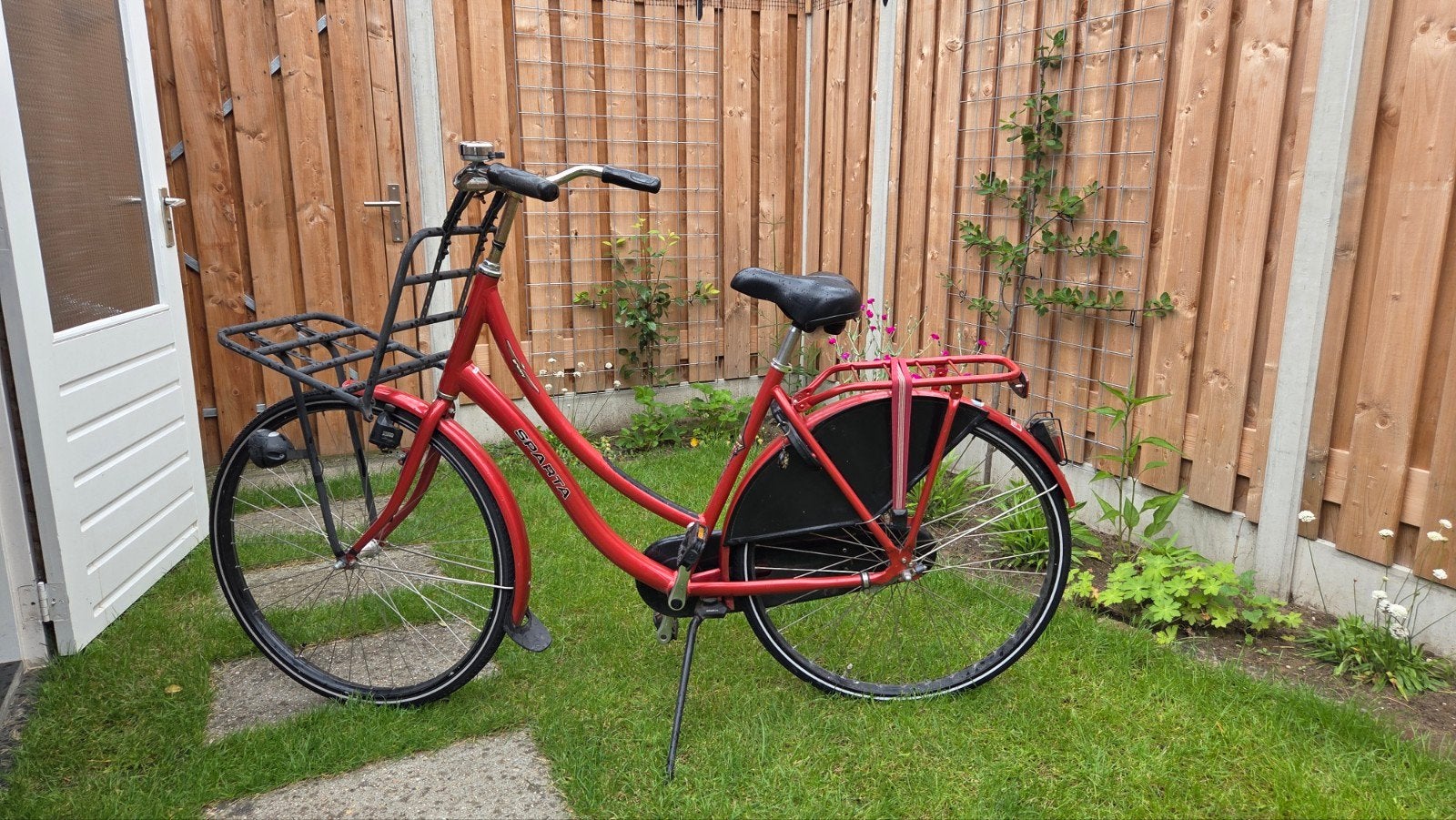 Sparta damesfiets - Rood zwart, Ophalen, Gebruikt, Terugtraprem, Sparta