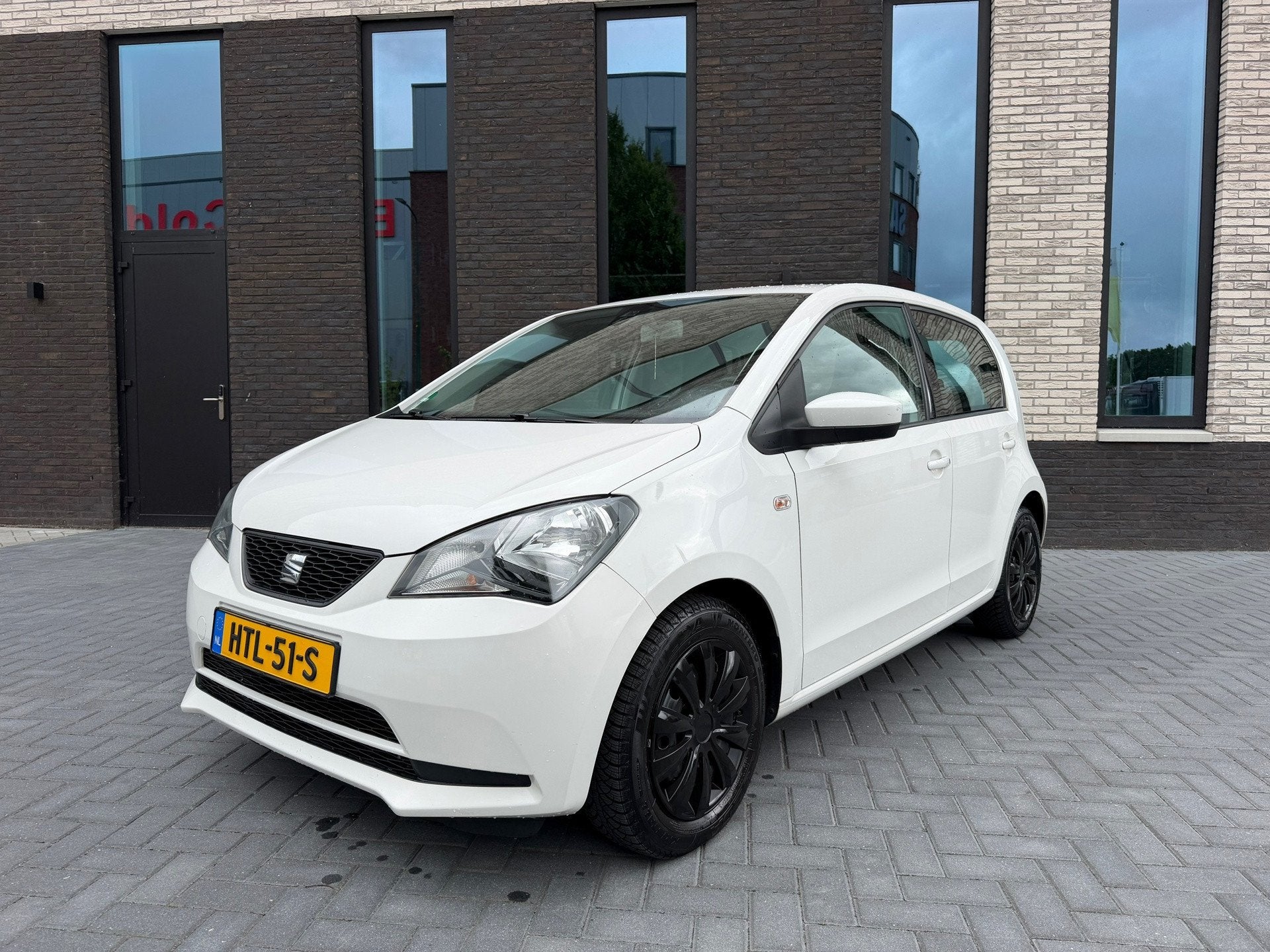 SEAT Mii