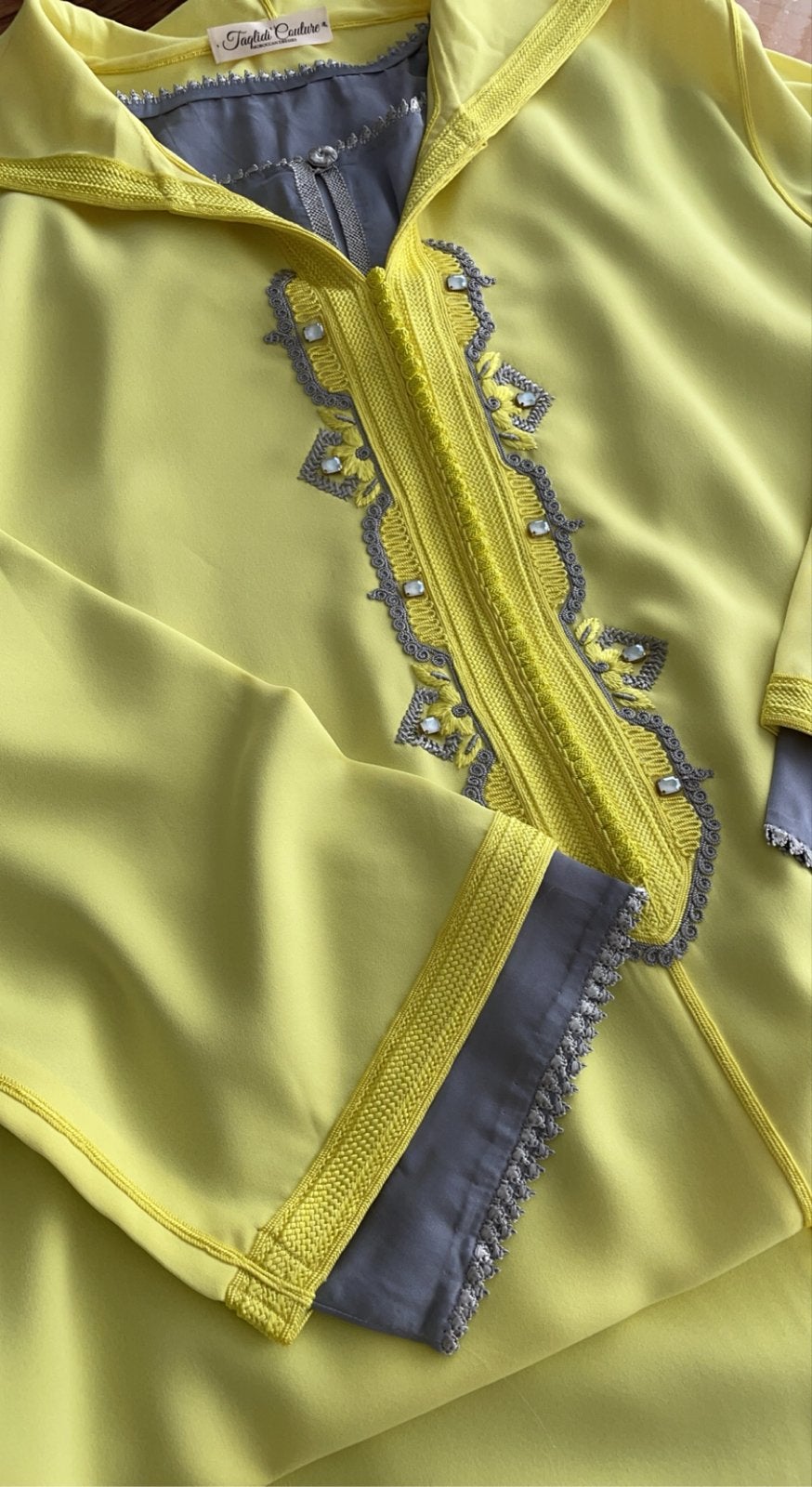 Prachtige 2 delige jeleba, Kleding | Dames, Jurken, Geel, Maat 42/44 (L), Nieuw, Ophalen of Verzenden