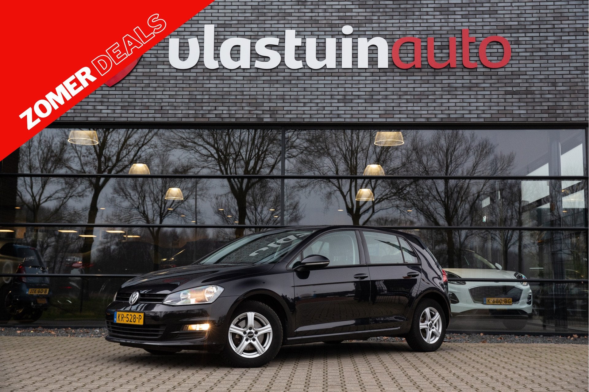 Volkswagen Golf 1.6 TDI Comfortline , Cruise control, Naviga, Stof, Gebruikt, 1239 kg, Zwart