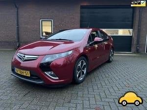Opel Ampera E-rev 2013 Rood - elektrisch - gas - benzine, Ampera, Zwart, 4 stoelen, 93 €/maand