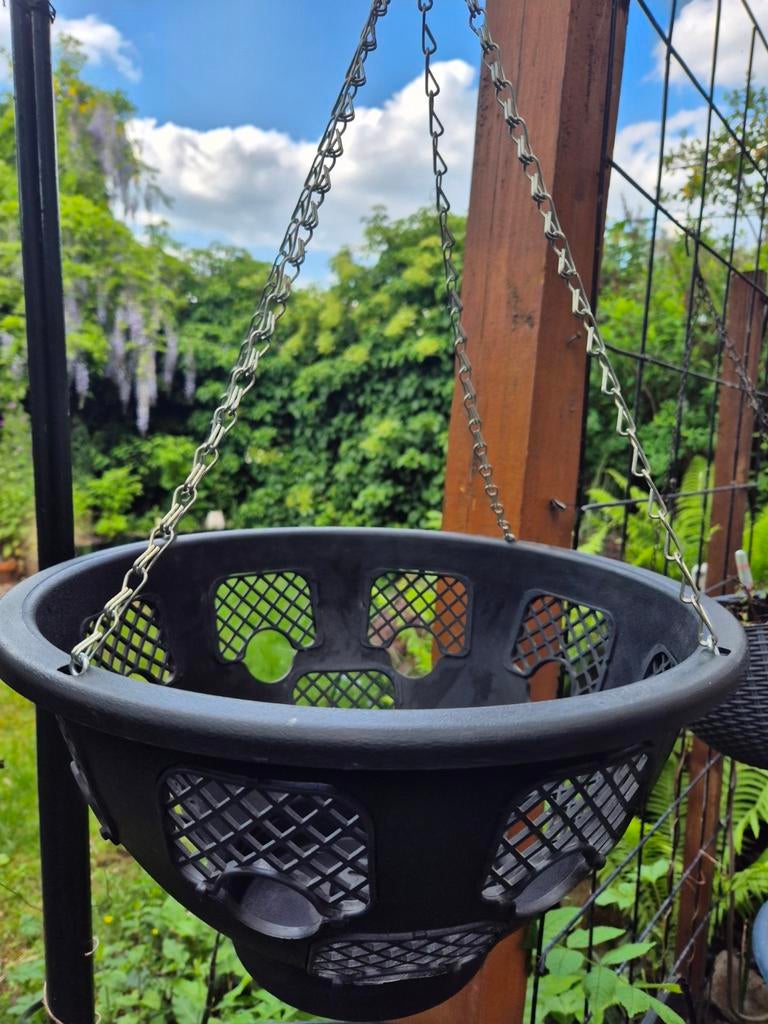 Hanging basket - Zwarte hangpot met rvs 39 cm diameter, Kunststof, Gebruikt, Minder dan 30 cm, Minder dan 60 cm