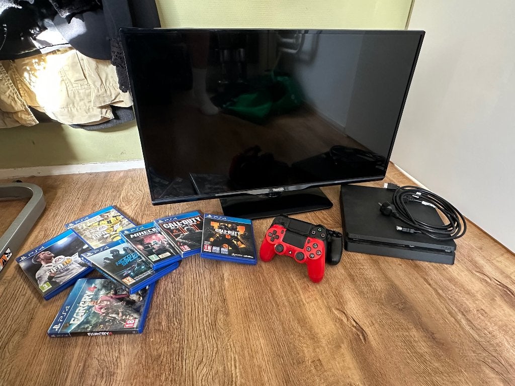 Ps4 Slim incl. Controllers, monitor en games, Ophalen, 1 TB, Met 3 controllers of meer, Slim