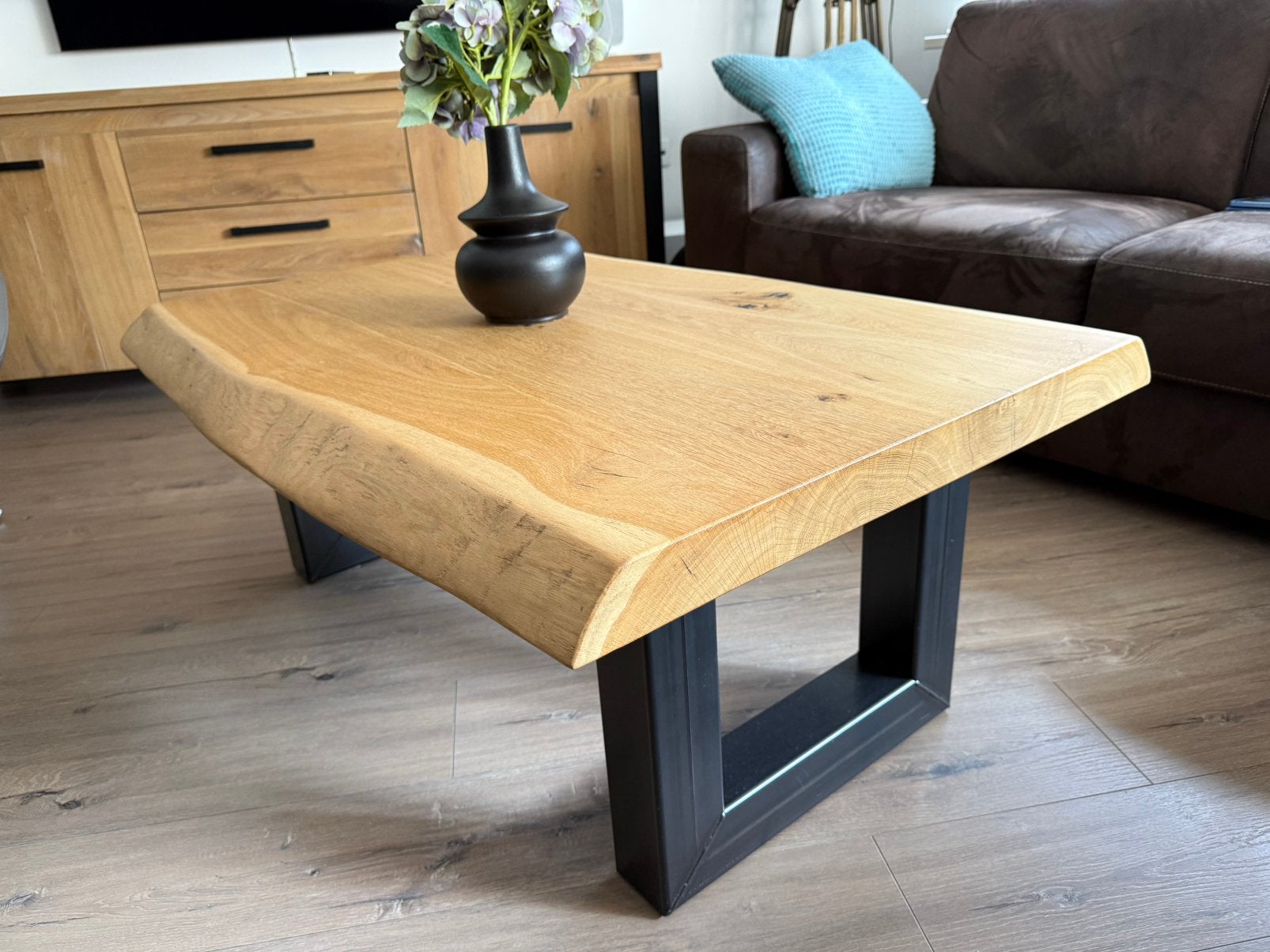 Salontafel 6cm massief eiken boomstamtafel met stalen poten., Ophalen, 100 tot 150 cm, 50 tot 100 cm, Zo goed als nieuw