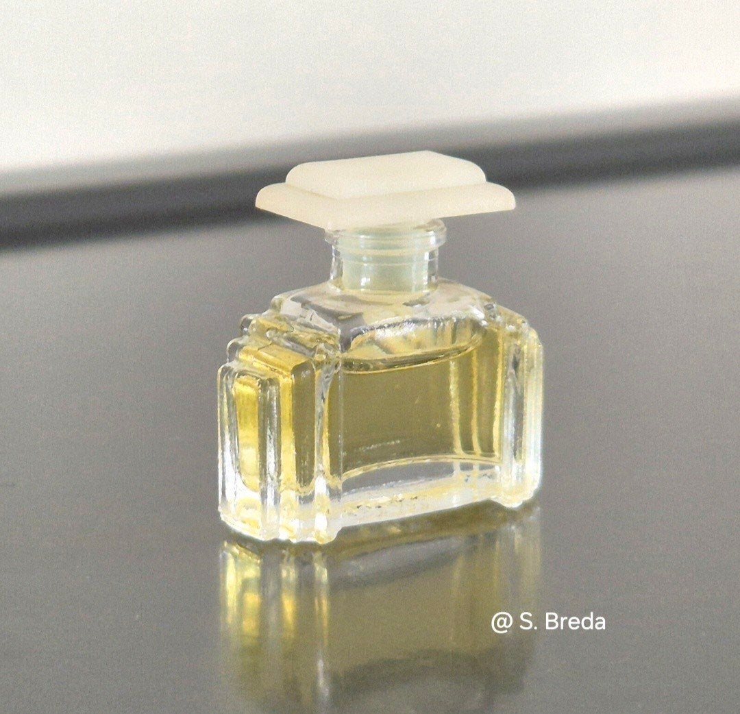 Gucci - No.3 - volle miniatuur, Verzamelen, Parfumverzamelingen, Ophalen of Verzenden, Zo goed als nieuw, Miniatuur, Gevuld