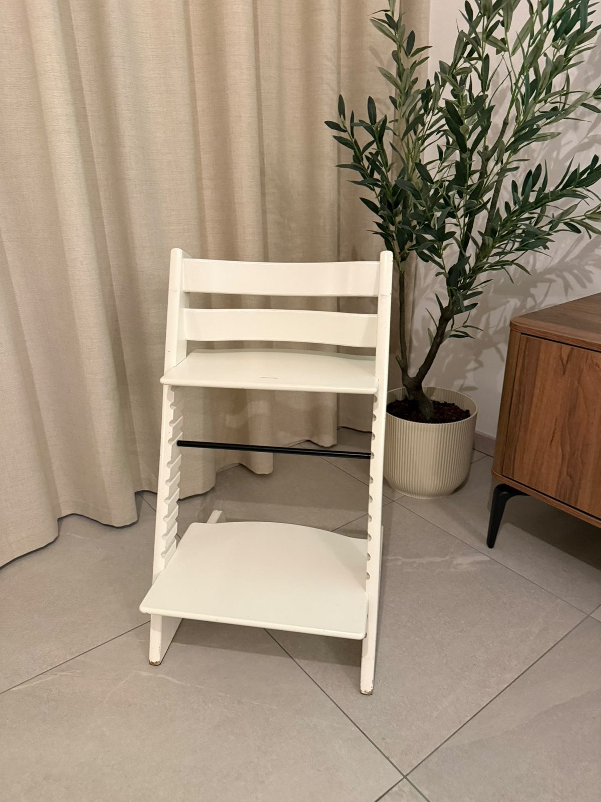 Stokke Tripp Trapp kinderstoel | Taupe, Kinderen en Baby's, Ophalen, Zo goed als nieuw, Meegroeistoel, Aanschuifbaar
