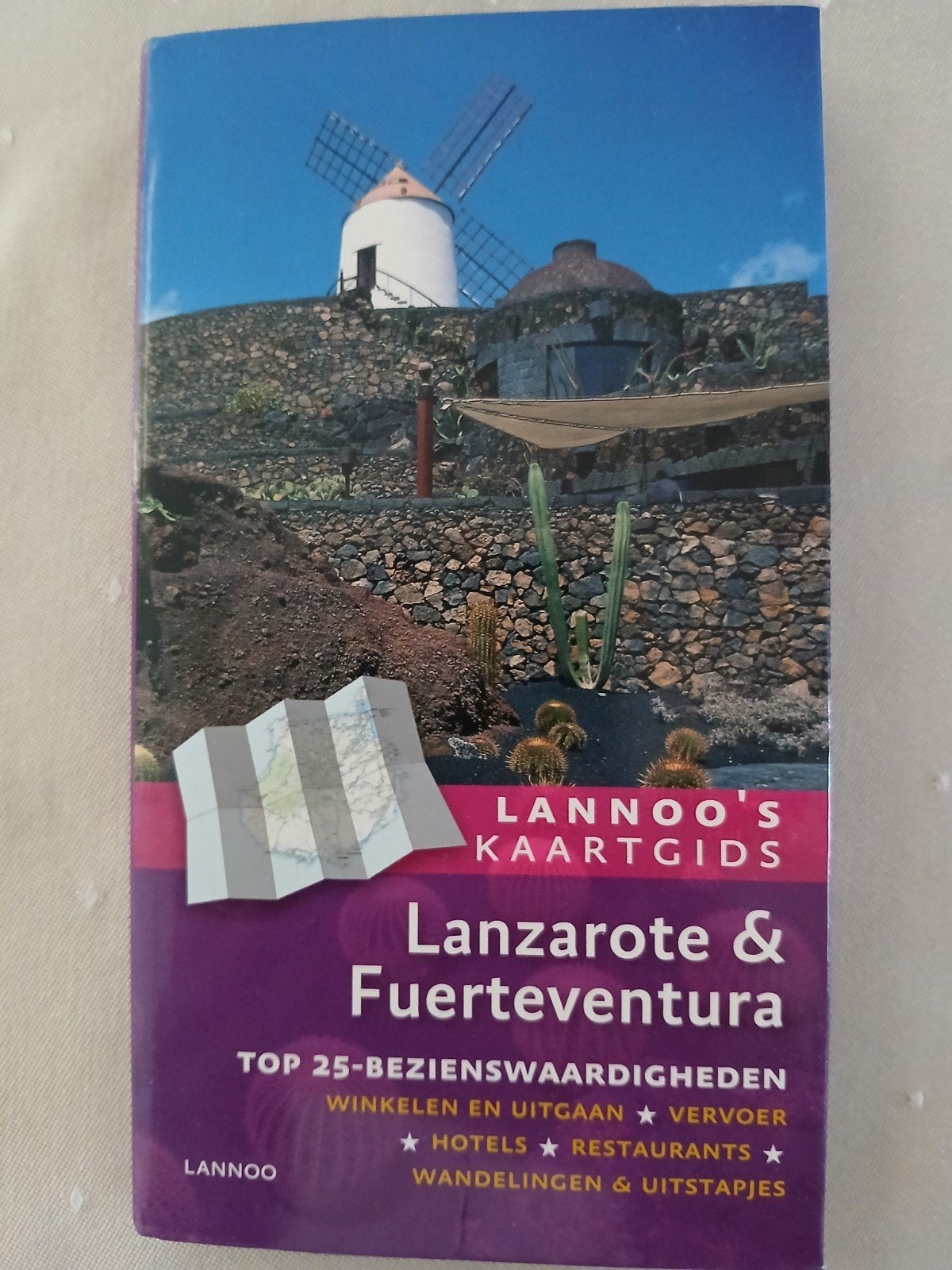 Inez Falleyn - Lanzarote en Fuerteventura ISBN 9789020991758, Boeken, Capitool, Europa, Ophalen of Verzenden, Zo goed als nieuw