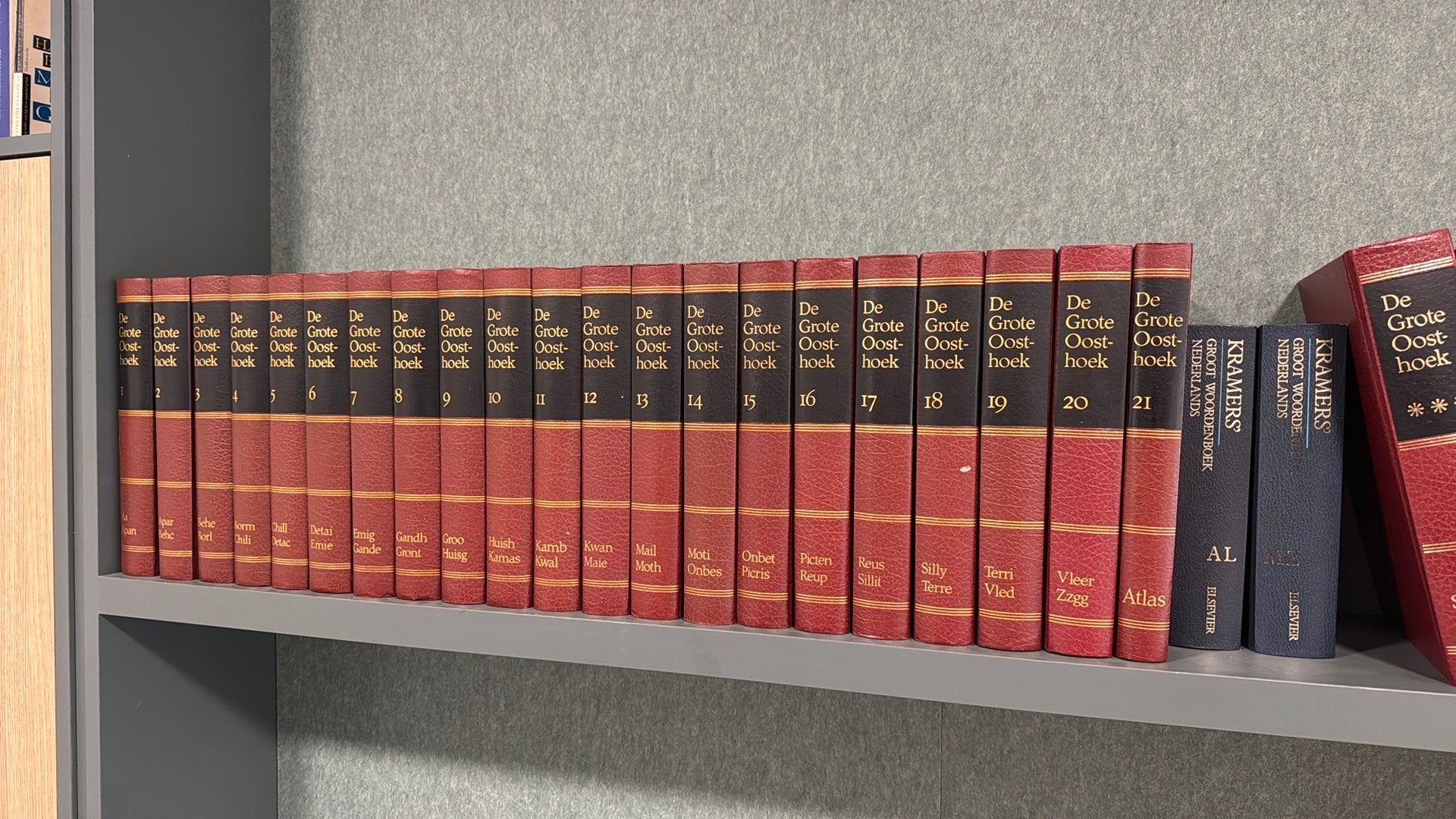 De Grote Oost-hoek collectie, Boeken, Encyclopedieën, Ophalen, Zo goed als nieuw
