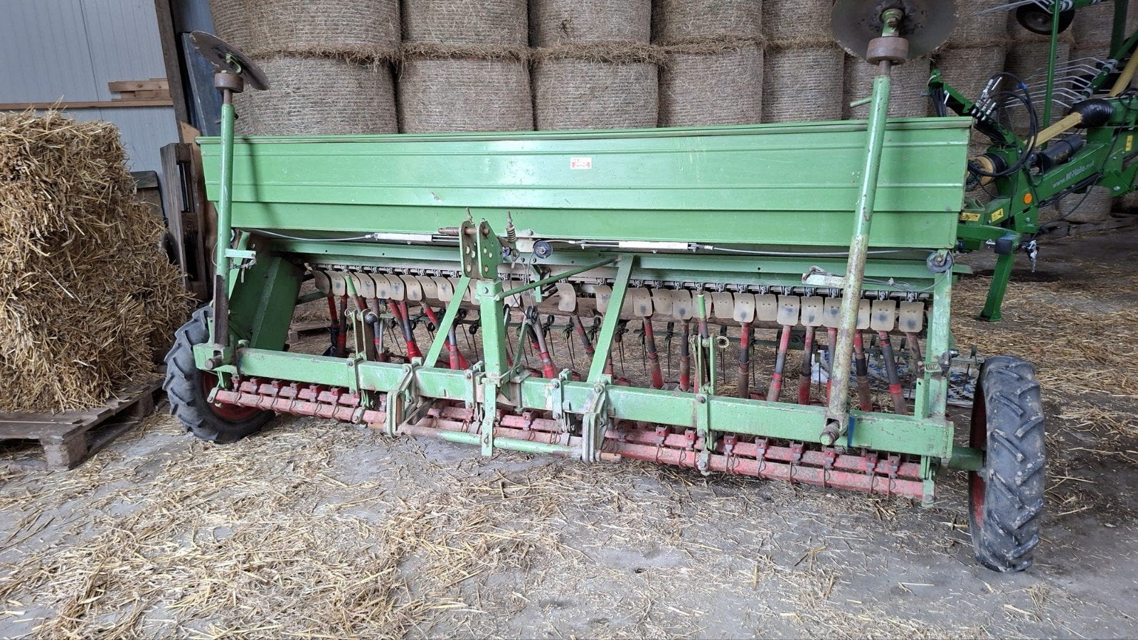 Hassia DU 300 zaaimachine in nette staat, Ophalen, Akkerbouw, Zaaien, Planten of Poten