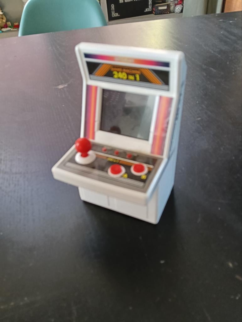 Mini Arcade Game Machine 240-in-1, Ophalen of Verzenden, Overige merken, Zo goed als nieuw