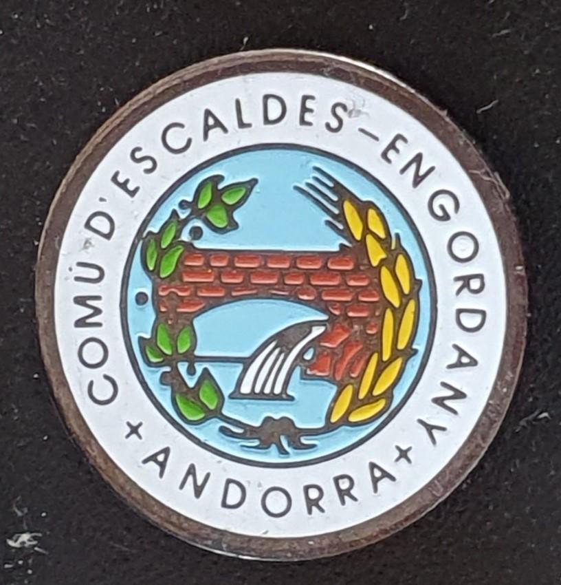 Comu d'Escaldes - Engordany Andorra - Pin, Ophalen of Verzenden, Nieuw, Stad of Land, Speldje of Pin