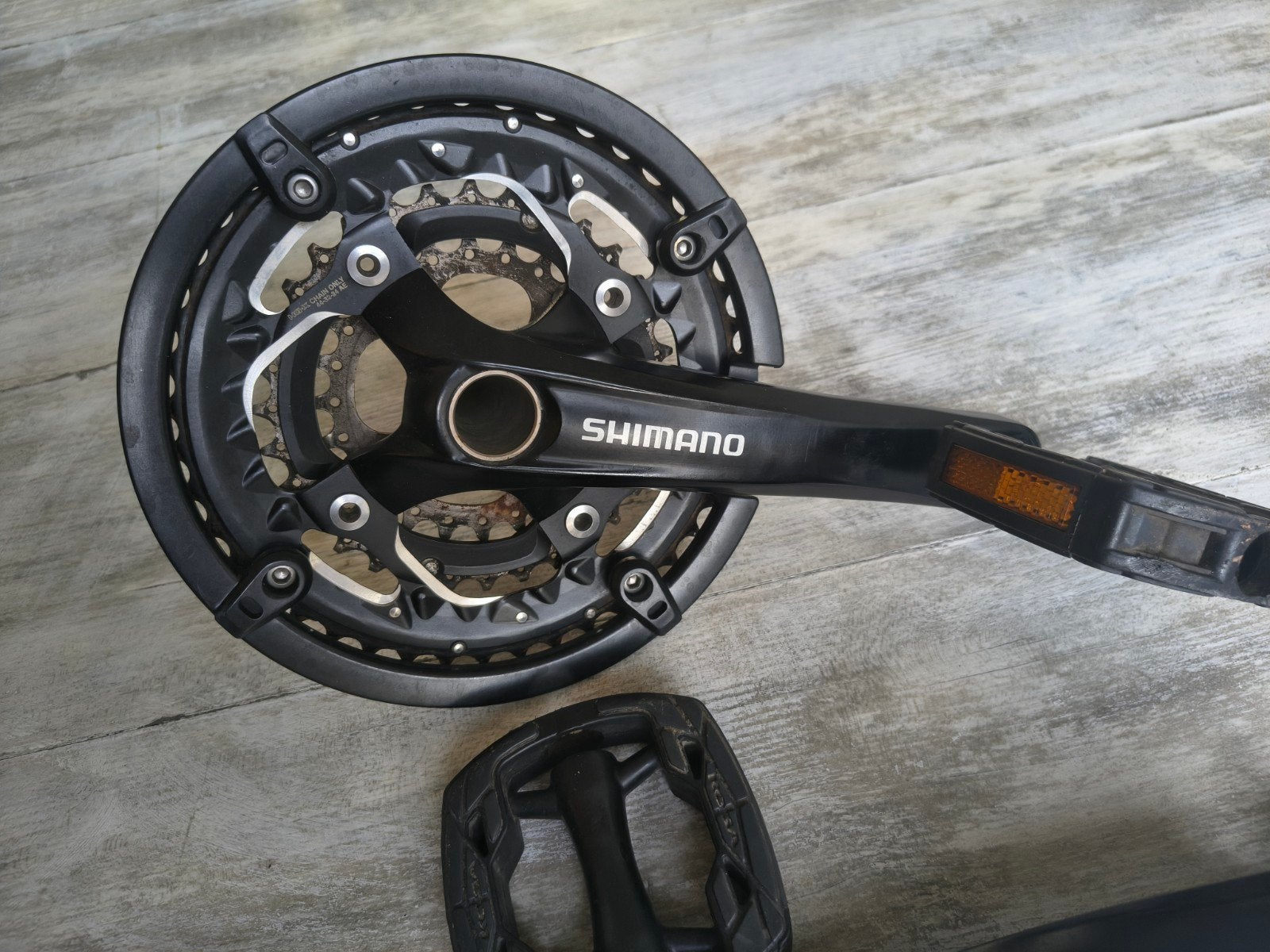 Shimano Deore crankstel 3x10 speed met pedalen, Ophalen