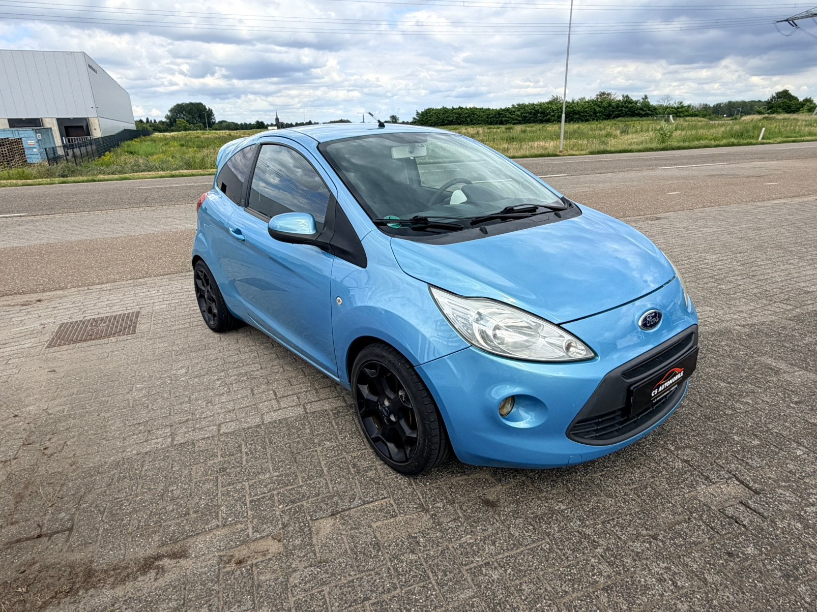 Ford Ka 1.2 Titanium Airco/Elek.Ramen/Stoelen Verwarming, Voorwielaandrijving, Stof, 4 cilinders, Bedrijf