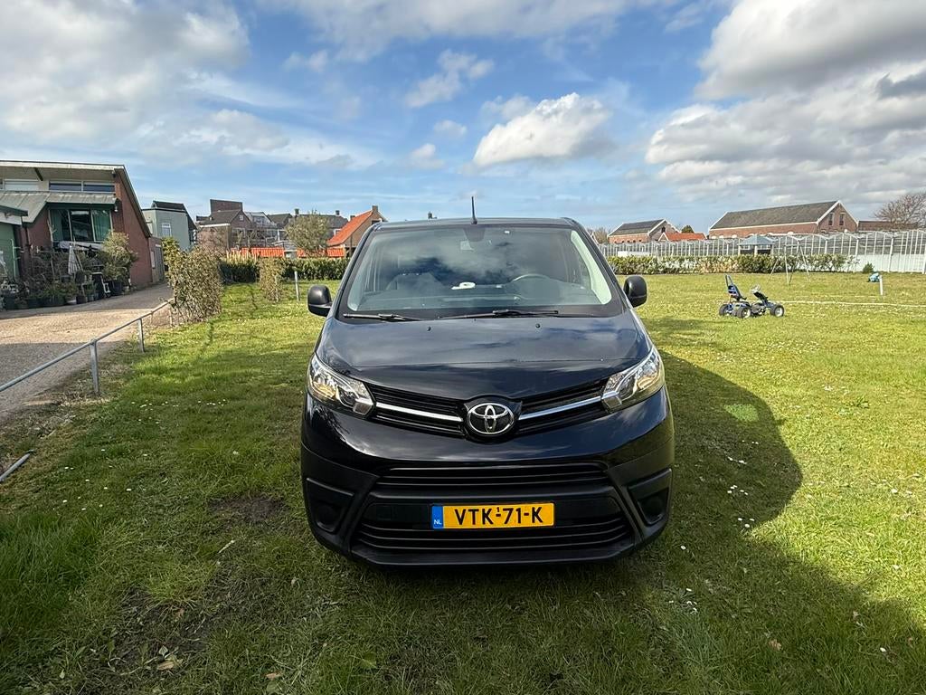 Toyota Proace Long Worker 2.0 D-4d 145pk S&S 2023 Zwart, Auto's, Bestelauto's, 4 cilinders, Zwart, Origineel Nederlands, Bedrijf