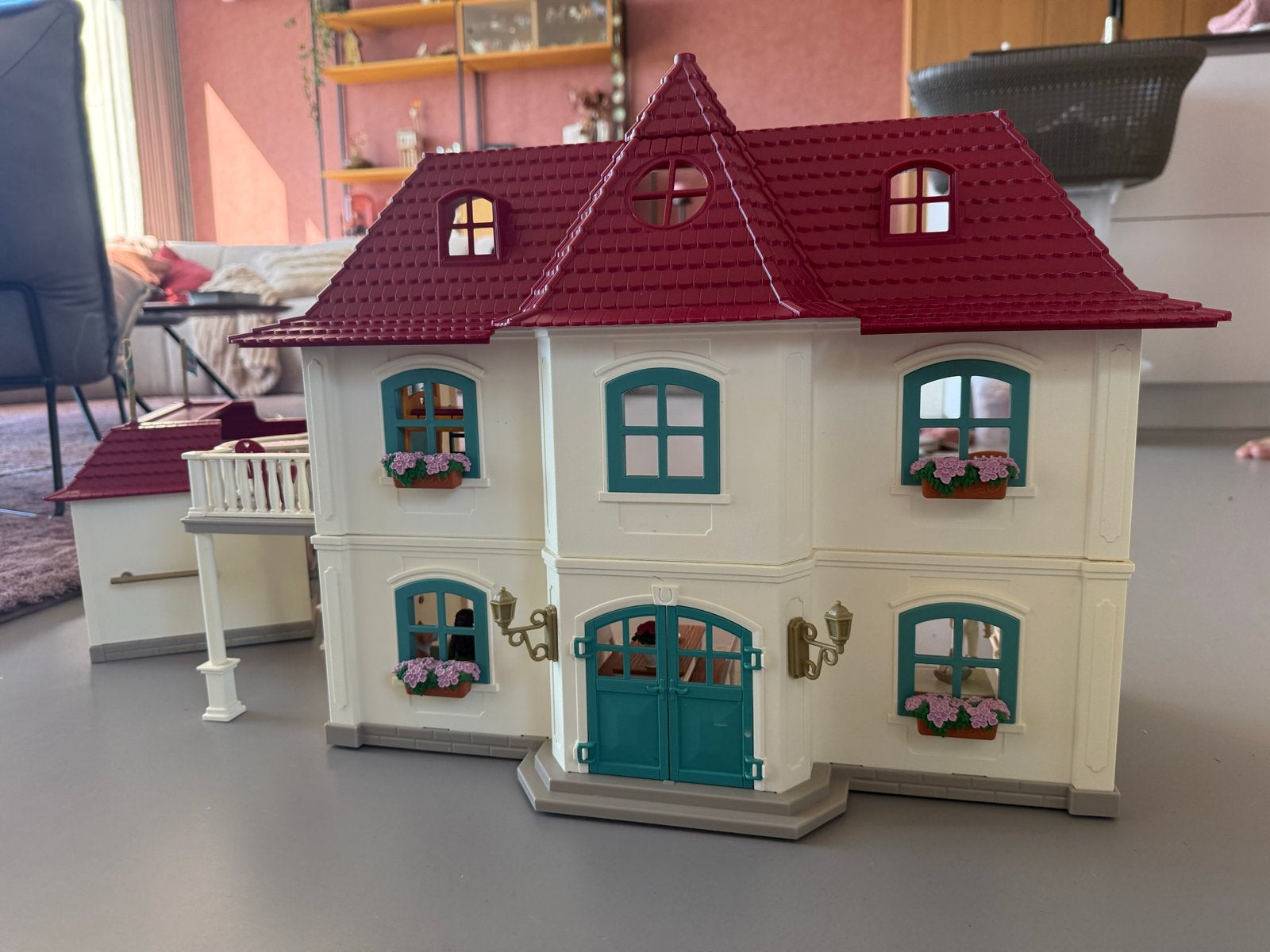 Schleich groot huis met paardenstal en accessoires, Ophalen of Verzenden, Zo goed als nieuw, Poppenhuis