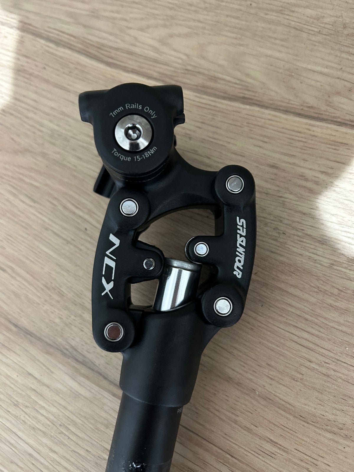 SR Suntour SP12 NCX verende zadelpen – 27,2 mm – nieuwstaat, Fietsen en Brommers, Fietsonderdelen, Ophalen of Verzenden, Zo goed als nieuw
