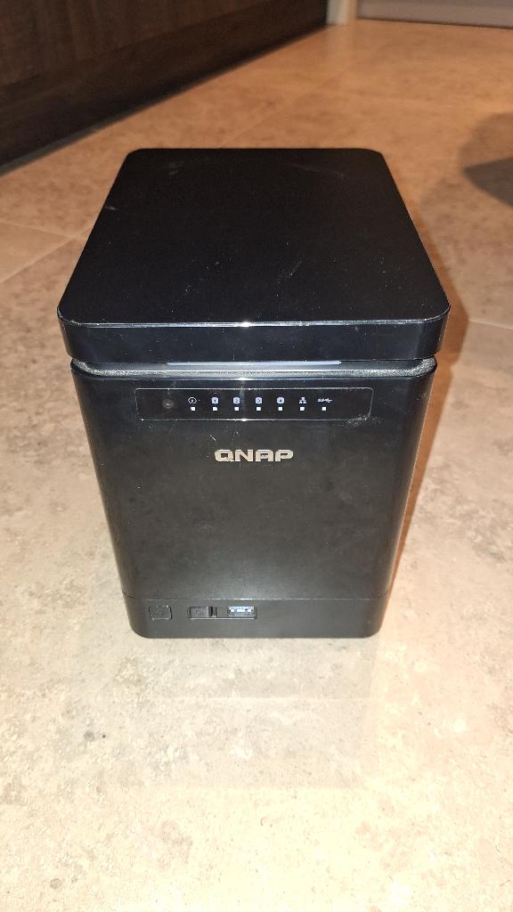 QNAP TS-453mini NAS (8GB RAM) + 4x 1TB HDD, Computers en Software, NAS, Gebruikt, Ophalen of Verzenden