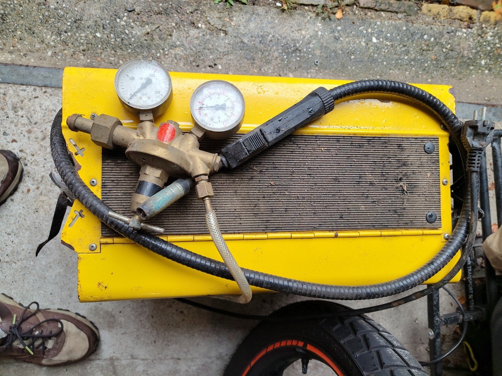 Deca lasapparaat met gasfles en toebehoren, Ophalen, Gebruikt, 150 tot 250 ampère, Co2
