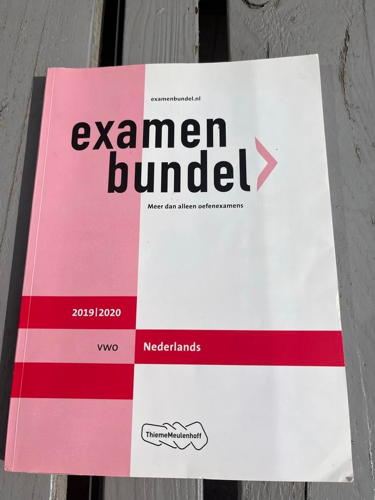 Examenbundel Nederlands 2019/2020 VWO, Ophalen of Verzenden, Zo goed als nieuw
