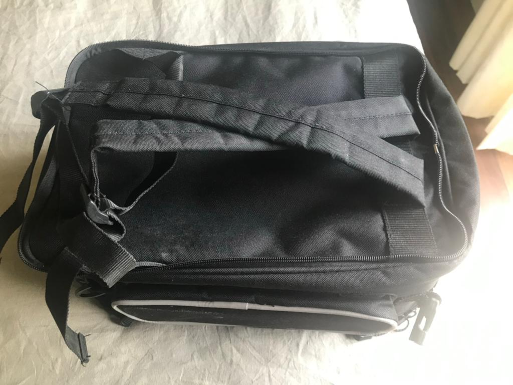 Zwarte motor bagagedragertas met diverse vakken, Fietsen en Brommers, Fietsen | Kinderfietsjes, Ophalen, Gebruikt, Minder dan 16 inch