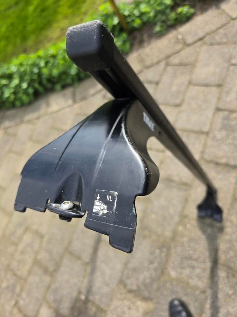 Thule dakdragers voor BMW 3 en 5 serie, Ophalen, Gebruikt