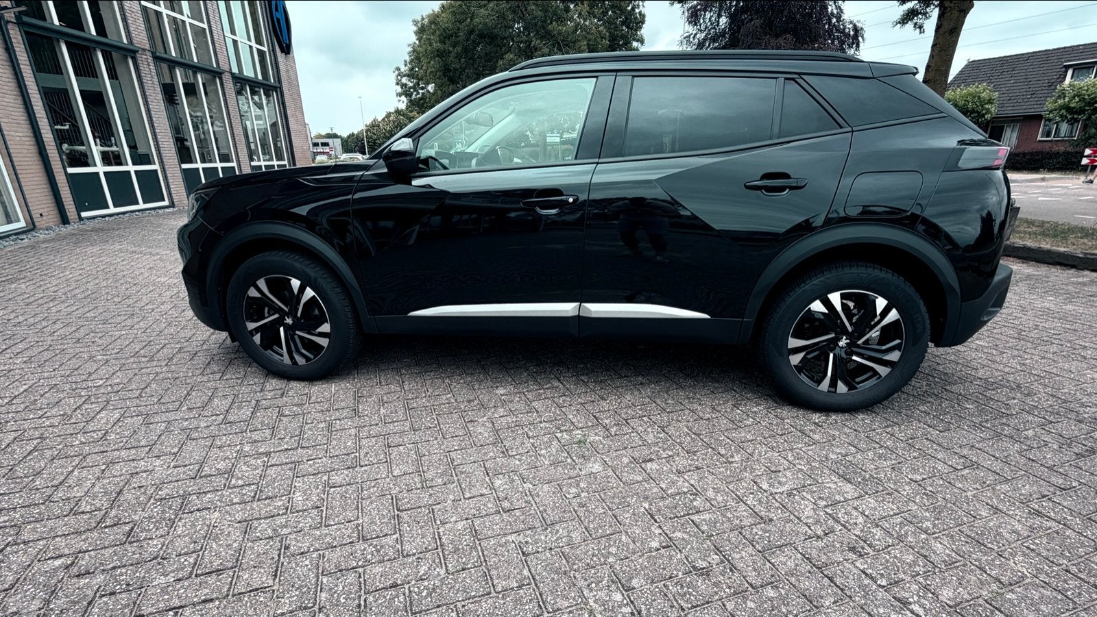 Peugeot 2008 1.2 Puretech 105 pk 2021 Zwart, Auto's, Peugeot, Zwart, 1199 cc, Zwart, Origineel Nederlands