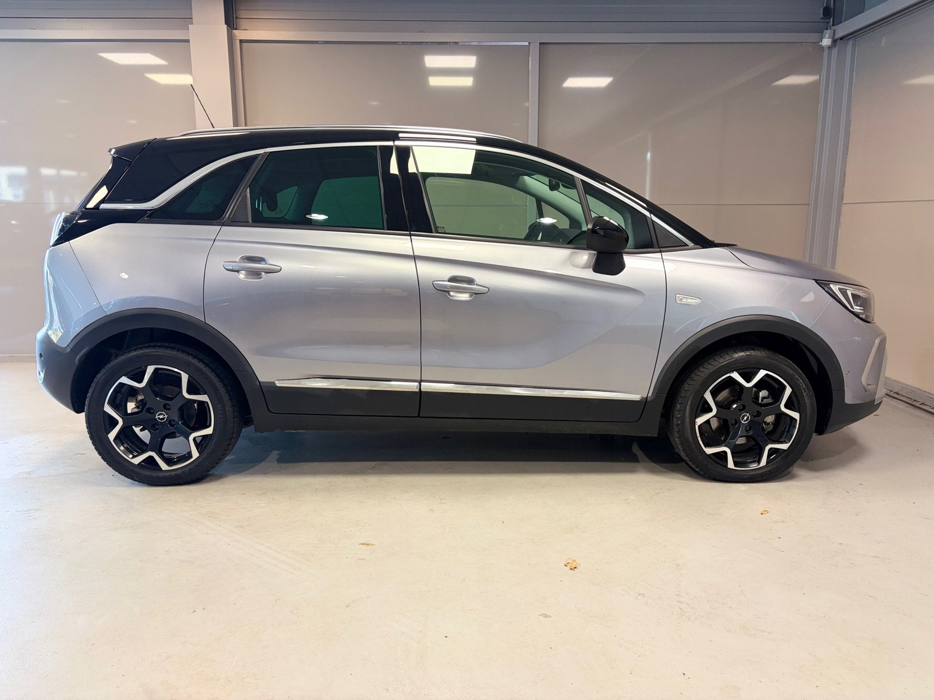 Opel CROSSLAND Ultimate 1.2Turbo Automaat | AGR - stoel | Na, Auto's, Dealer onderhouden, 840 kg, Gebruikt, 1199 cc