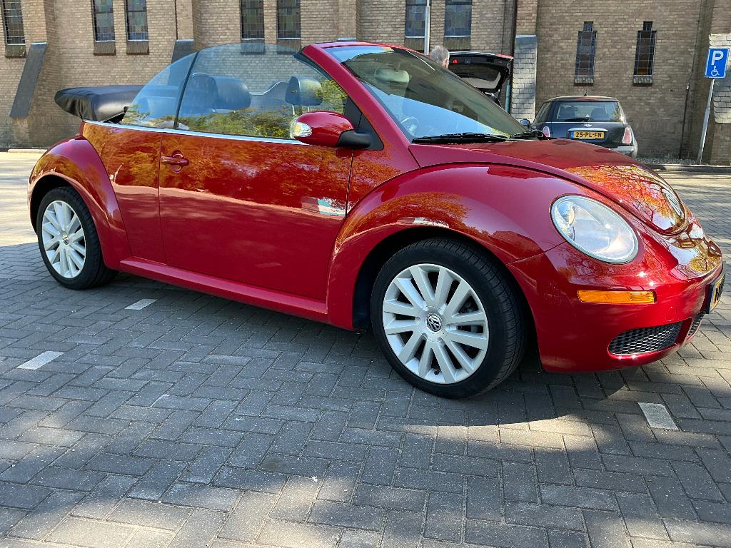 Zeldzame VW New Beetle Cabrio 2.5 vijfcilinder automaat, Cabriolet, 4 stoelen, Leder, Particulier