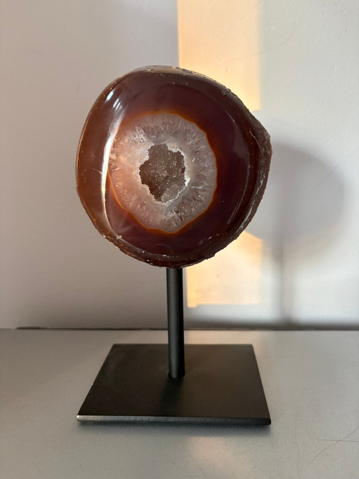 Agaat met druzy op standaard, Ophalen of Verzenden