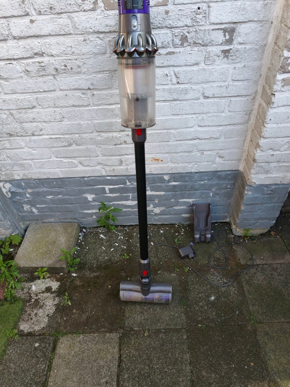 Dyson V8 Steelstofzuiger met Oplaadstation, Draadloos, Ophalen of Verzenden, Zo goed als nieuw, Dyson