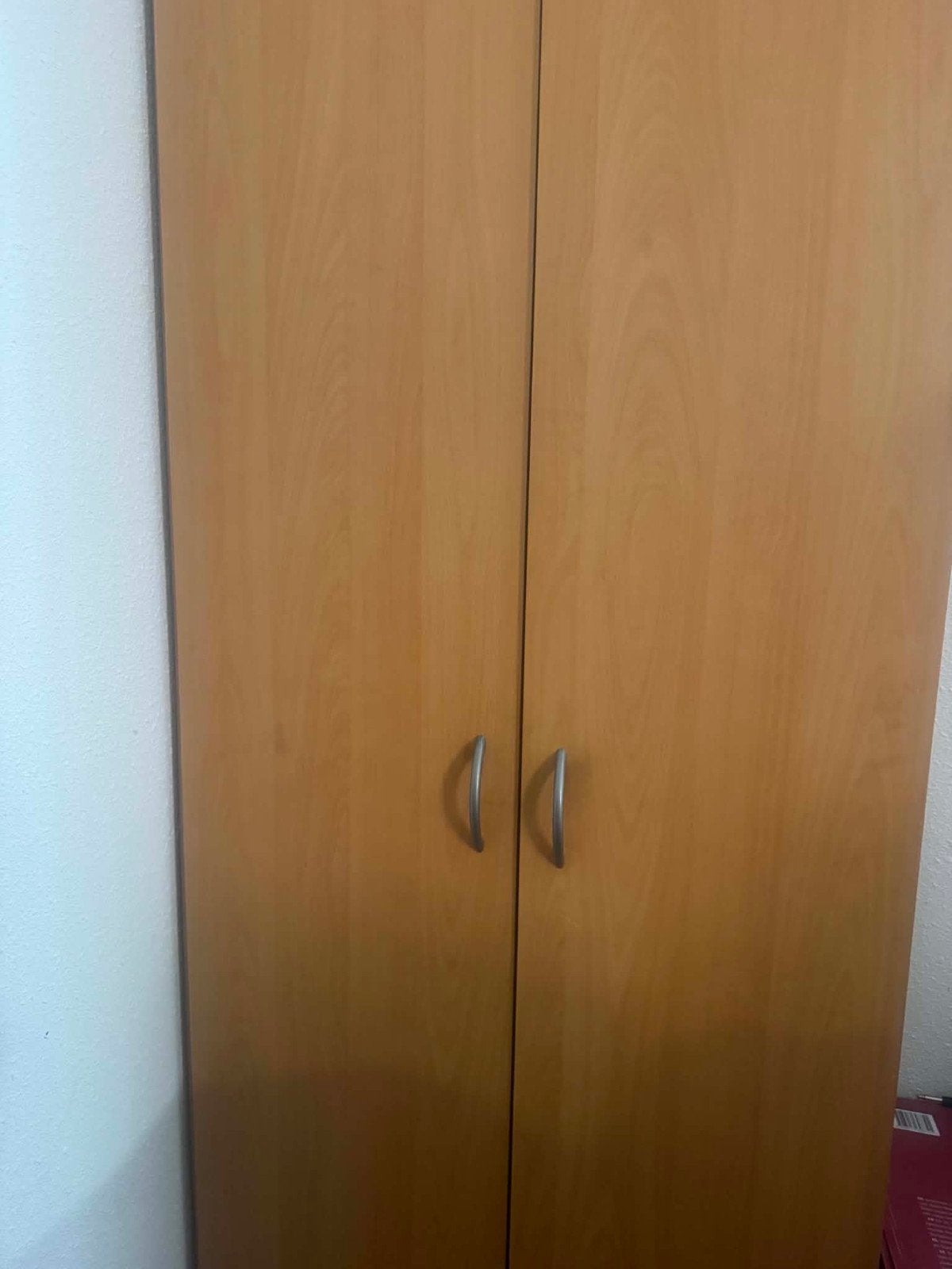 Hele goede klerenkast  met planken zo goed als  nieuw, Zo goed als nieuw, Minder dan 100 cm, 25 tot 50 cm, 50 tot 100 cm