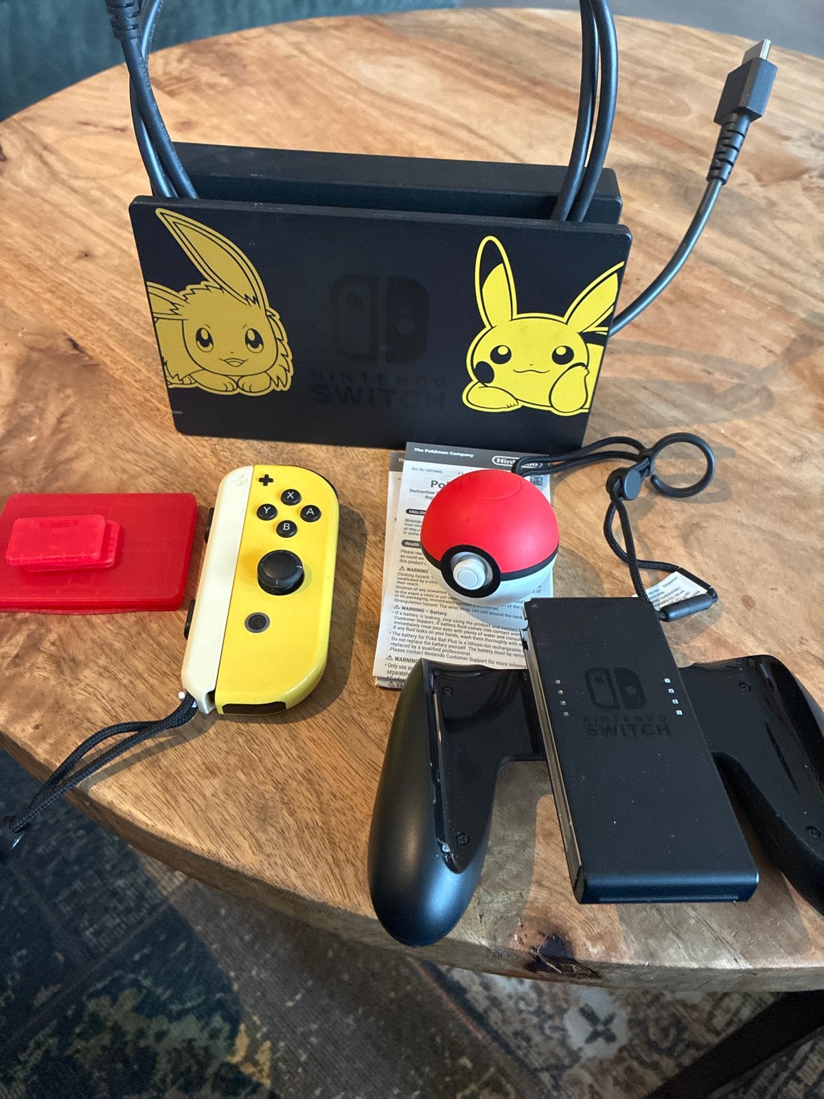 Accessoires Nintendo switch met Pokémon Ball Plus, Spelcomputers en Games, Ophalen of Verzenden, Gebruikt, Met games, Switch Original
