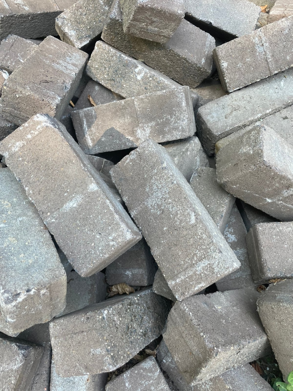 Ruim 100 m2 waaltjes beton heidekl. Voor de snelle beslisser, Tuin en Terras, Ophalen of Verzenden, Zo goed als nieuw, Beton, Klinkers
