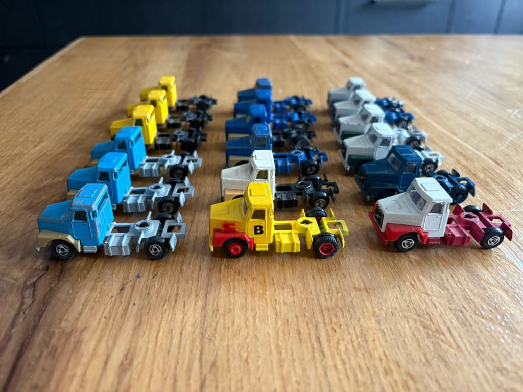Partij EFSI 1/87 Volvo N12 vrachtwagen, Hobby en Vrije tijd, Modelauto's | 1:87, Ophalen of Verzenden, Gebruikt, Bus of Vrachtwagen