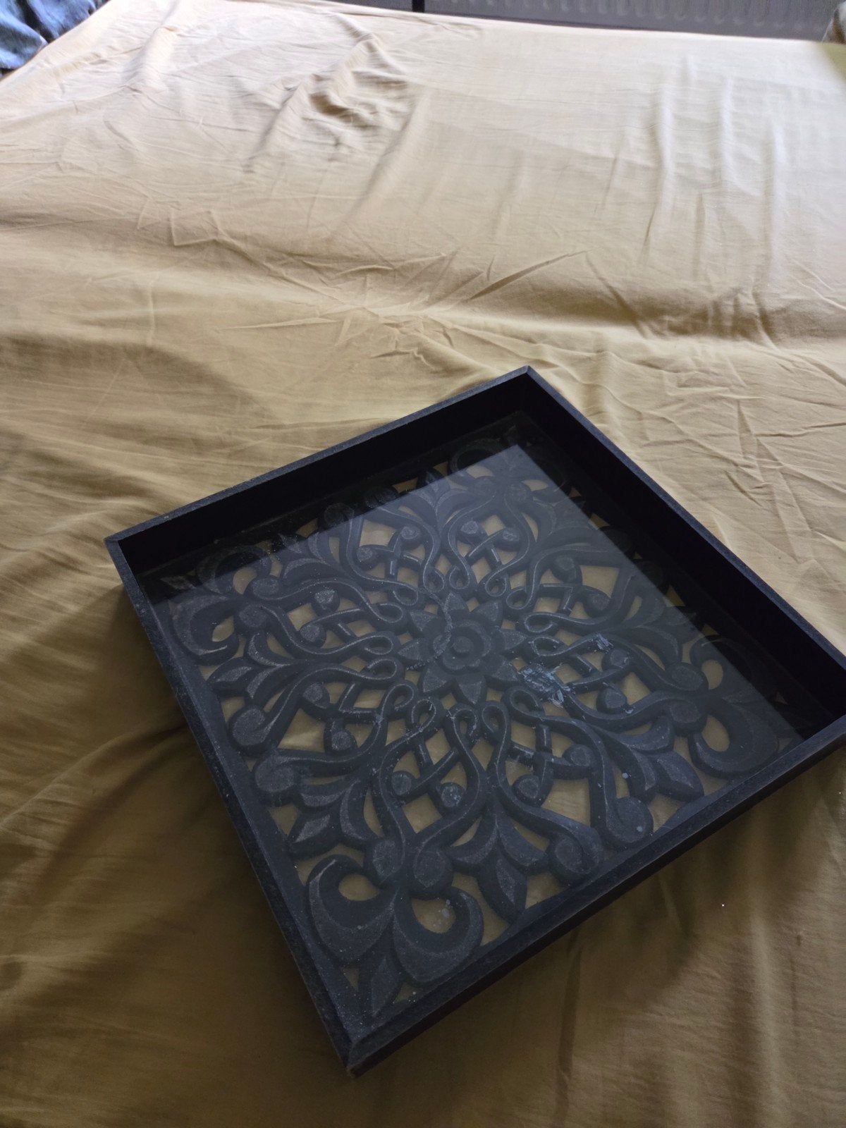 Decoratieve dienblad met sierlijk patroon, Ophalen, Gebruikt, Vierkant, Overige materialen