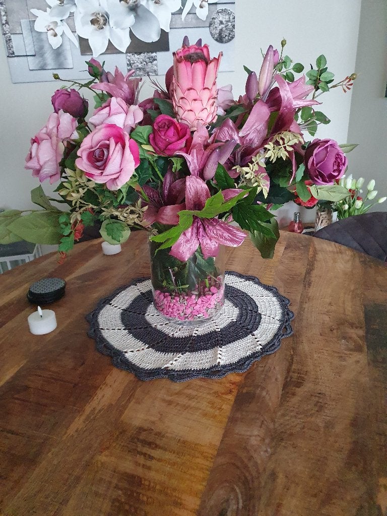 Leuke vaas met kunstbloemen, Ophalen, Binnen, Zo goed als nieuw, Inclusief kunstbloemen