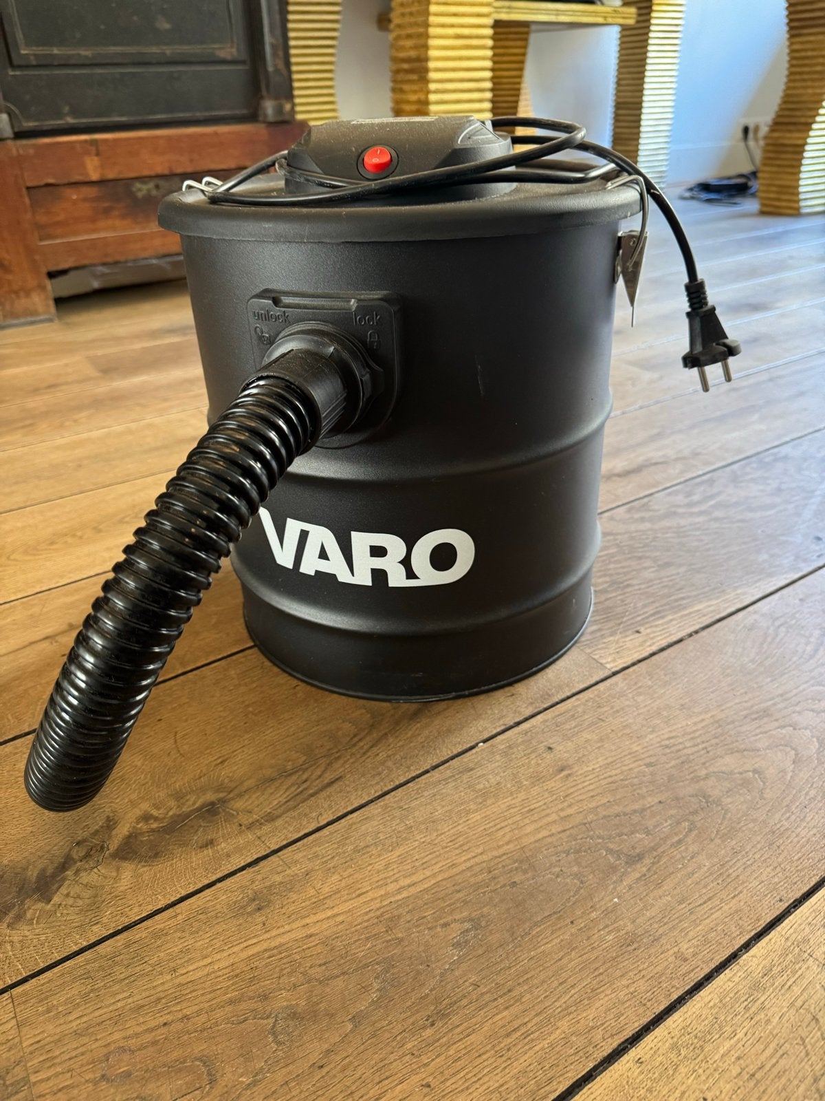Varo Openhaard en barbecue stofzuiger - Ash Cleaner, Ophalen, Overige merken, Gebruikt, Industriële stofzuiger