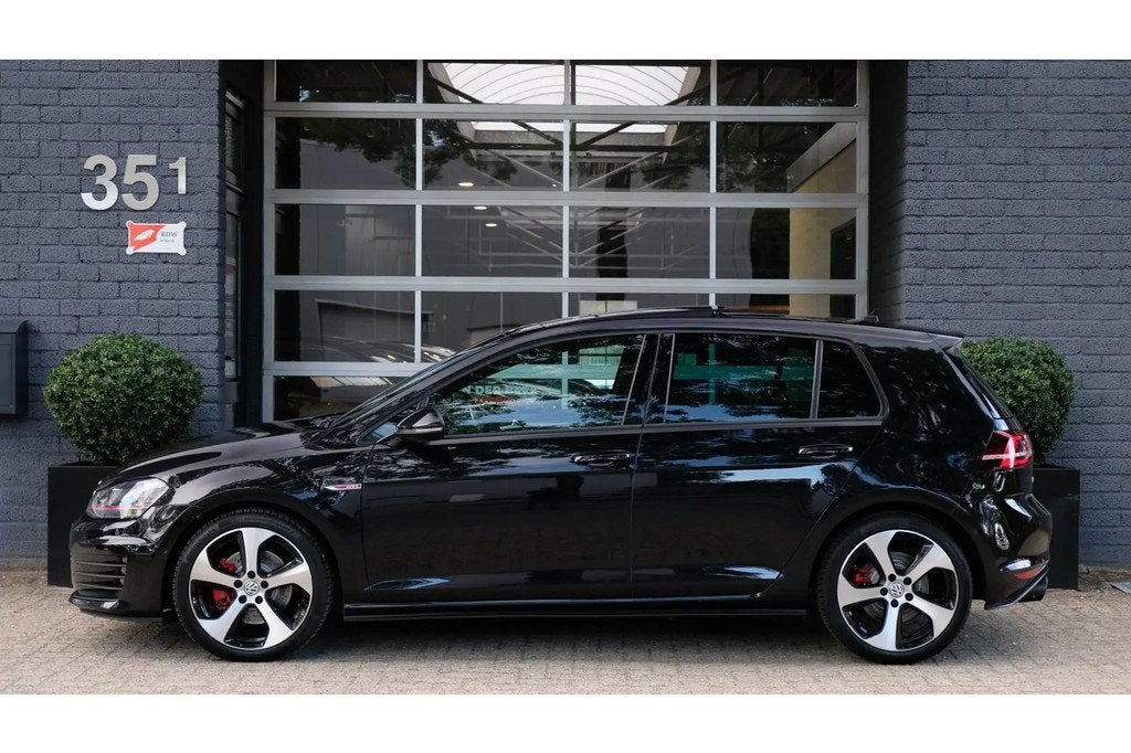 Volkswagen Golf 2.0 TSI GTI ACC|DYN|PANO|LEDER| € 17.450,0, Gebruikt, 4 cilinders, 1984 cc, Zwart