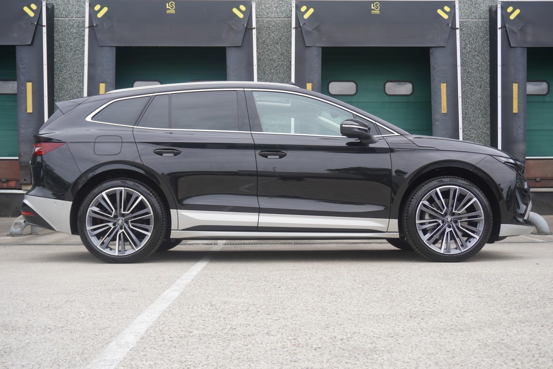 Skoda Enyaq 85 286pk Business Edition | Panoramadak | 21" Ve, Auto's, Automaat, 12 maanden, Achterwielaandrijving, 510 min