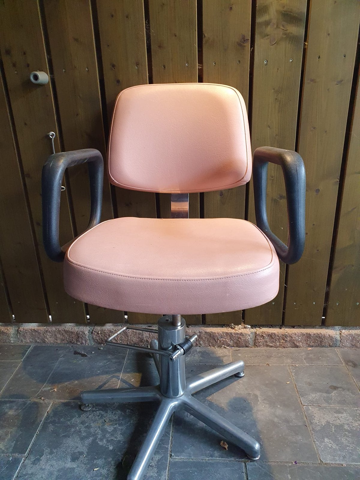 Vintage kappersstoel, Ophalen, Gebruikt, Roze