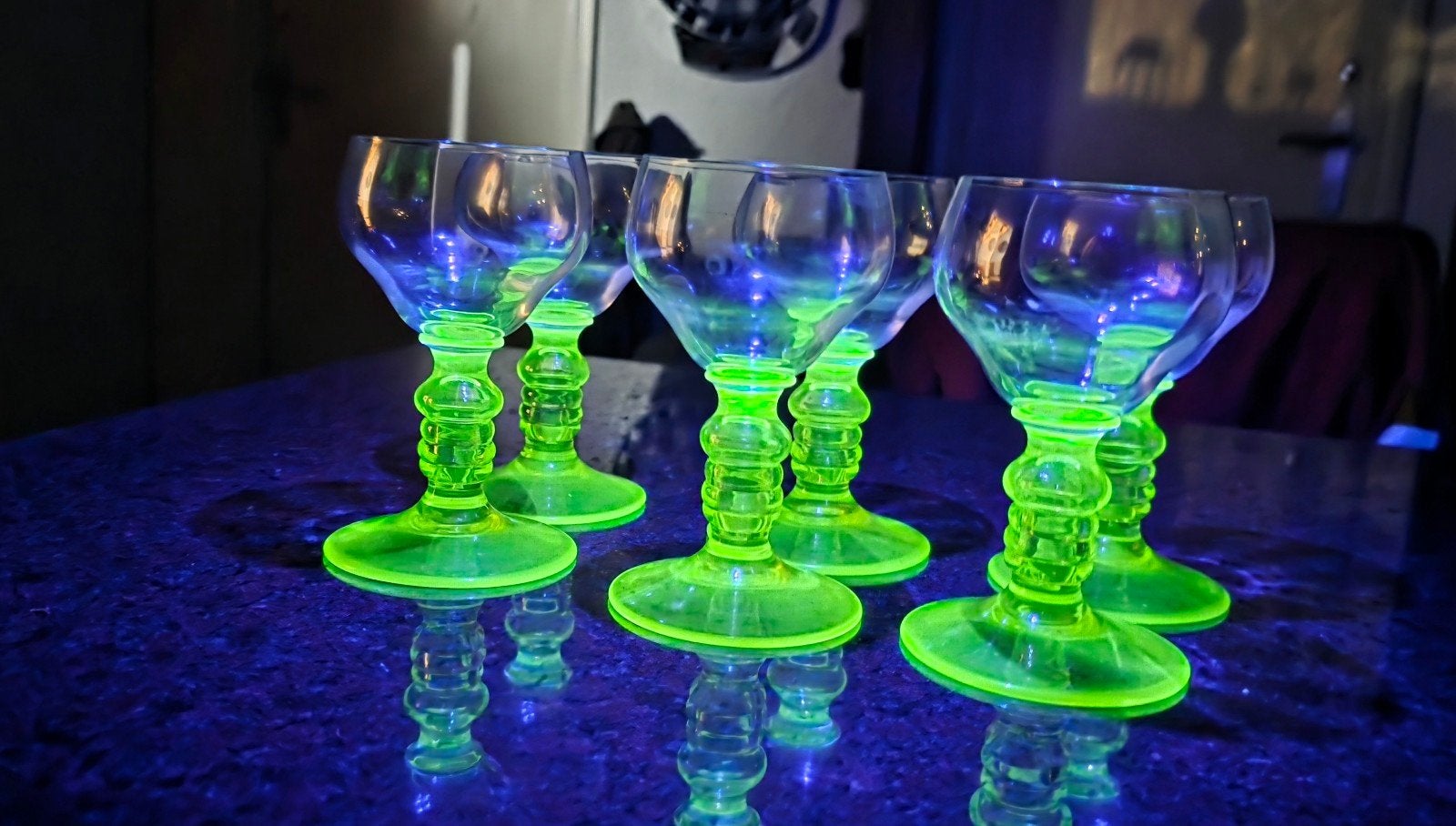 Set van 6 uraniumglas wijnglazen - Glow in the dark, Ophalen