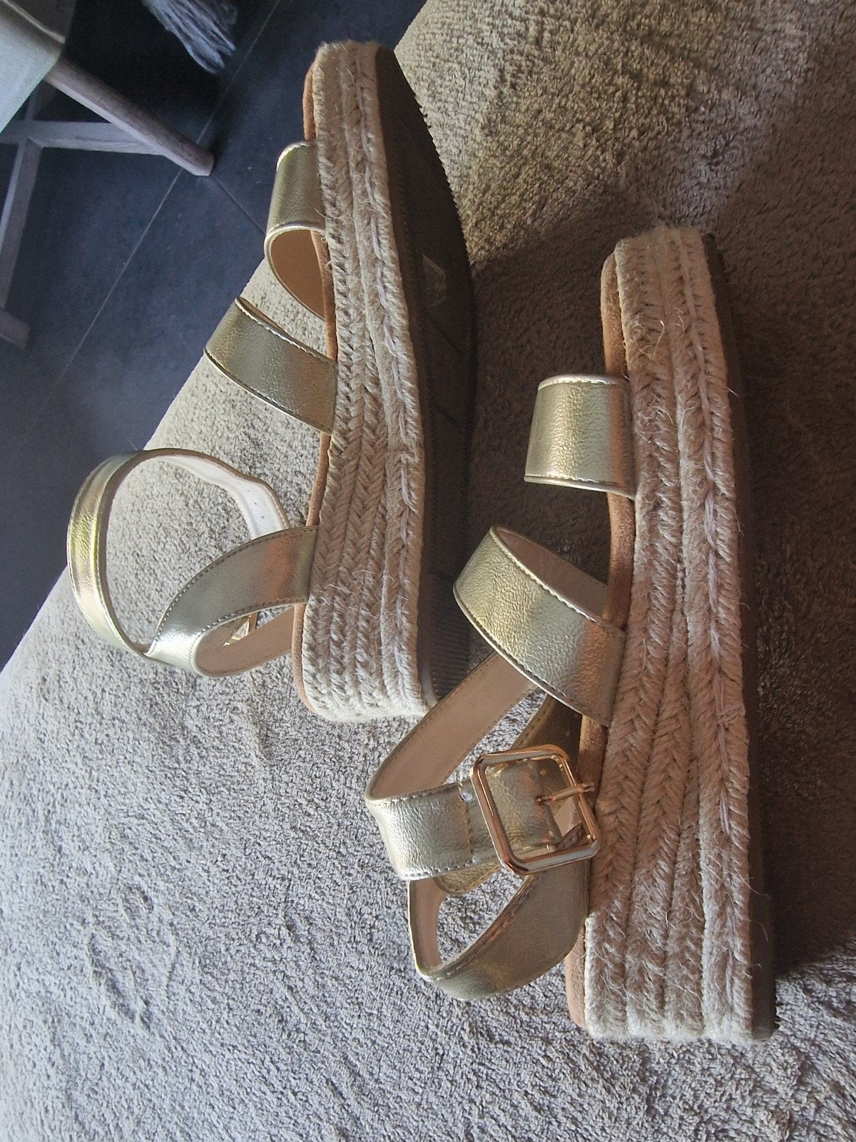 Posh sandalen espadrilles  38 goud, Ophalen of Verzenden, Zo goed als nieuw, Overige kleuren, Sandalen of Muiltjes