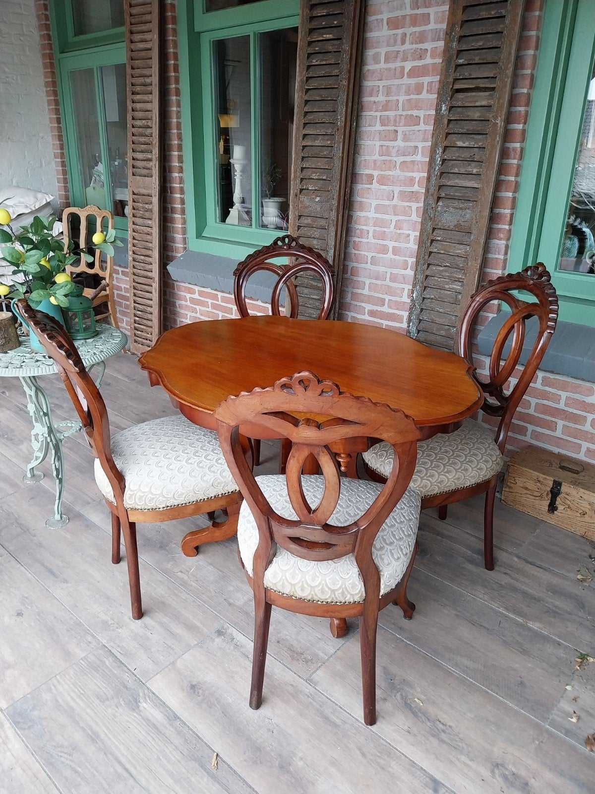 Antieke Biedermeier Eethoek: Mahonie Tafel en 4 Stoelen, Ophalen