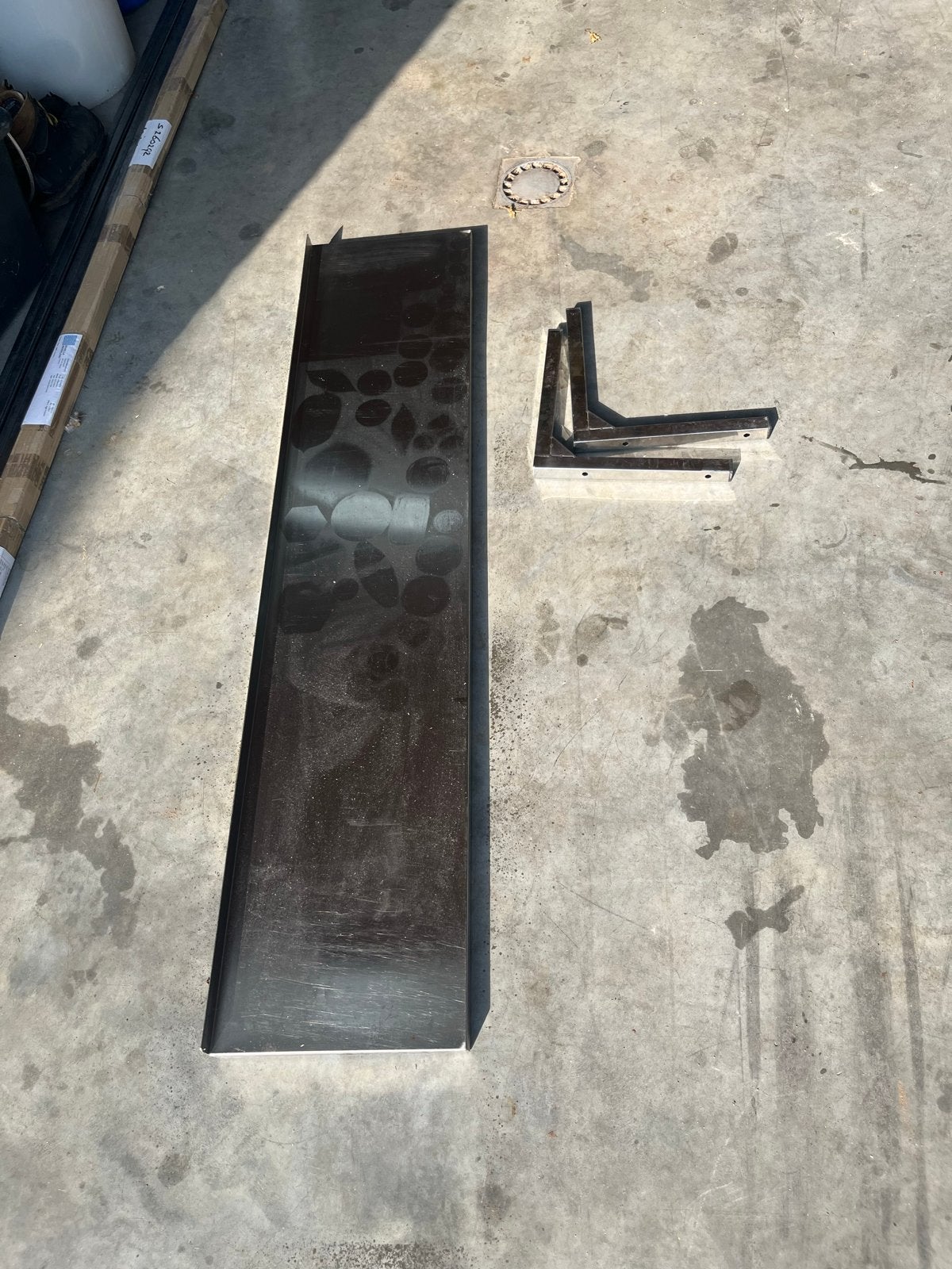 Stevige wandplank / wandschap met beugels rvs, Huis en Inrichting, Ophalen of Verzenden, Gebruikt