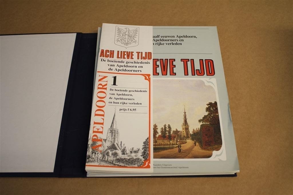 Ach lieve tijd. Twaalf eeuwen Apeldoorn. Compleet., Ophalen of Verzenden, Gelezen
