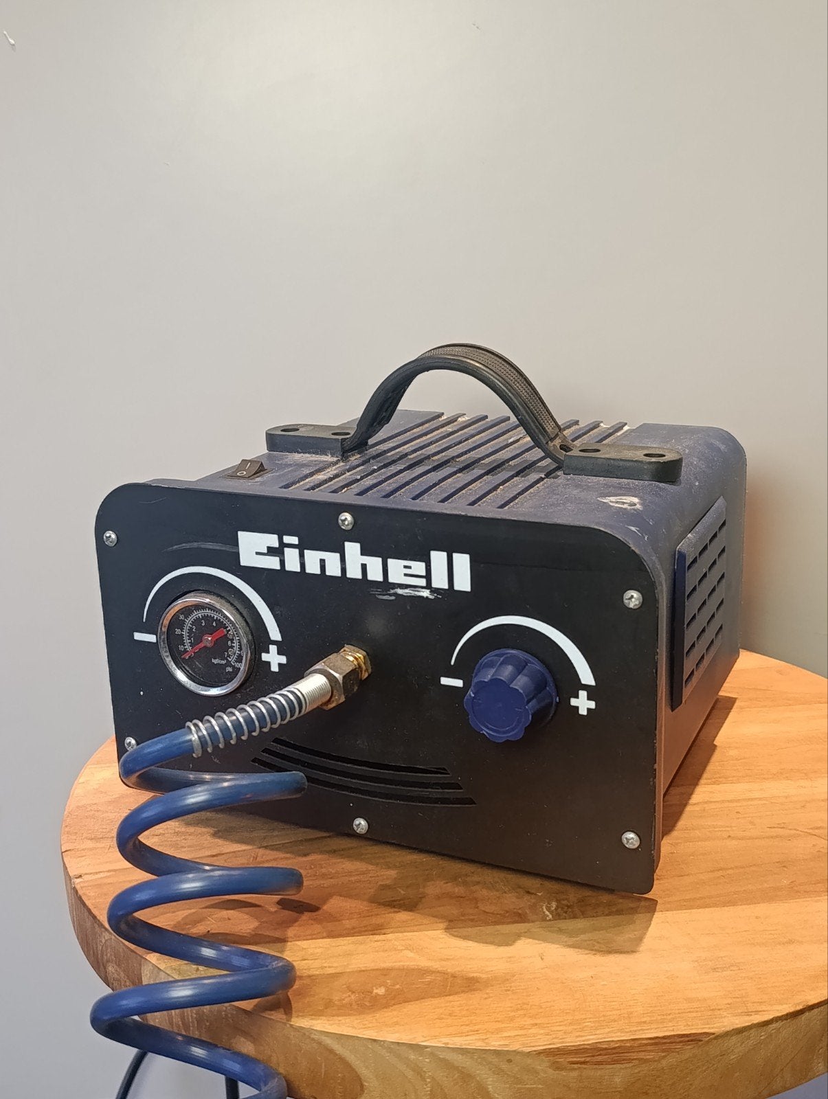 Einhell BT-ABK 180 Compressor, Doe-het-zelf en Verbouw, Compressors, Minder dan 25 liter, Ophalen of Verzenden, Gebruikt, Minder dan 200 liter/min