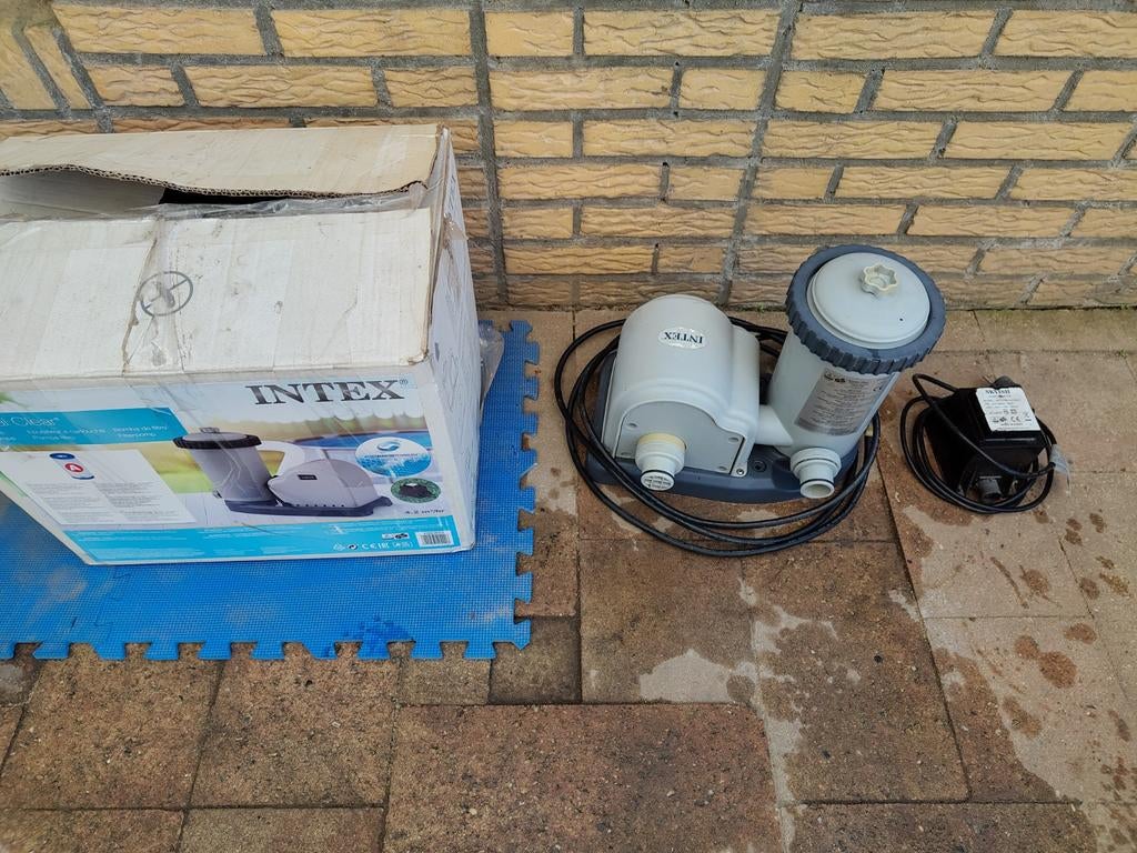 Intex Krystal Clear zwembadpomp met filter, Tuin en Terras, Zwembad-toebehoren, Ophalen of Verzenden, Gebruikt, Zwembadpomp